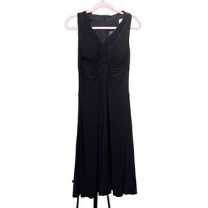 JESSICA HOWARD Sleeveless V-Neck Fit & Flare Evening Dress​​​​​